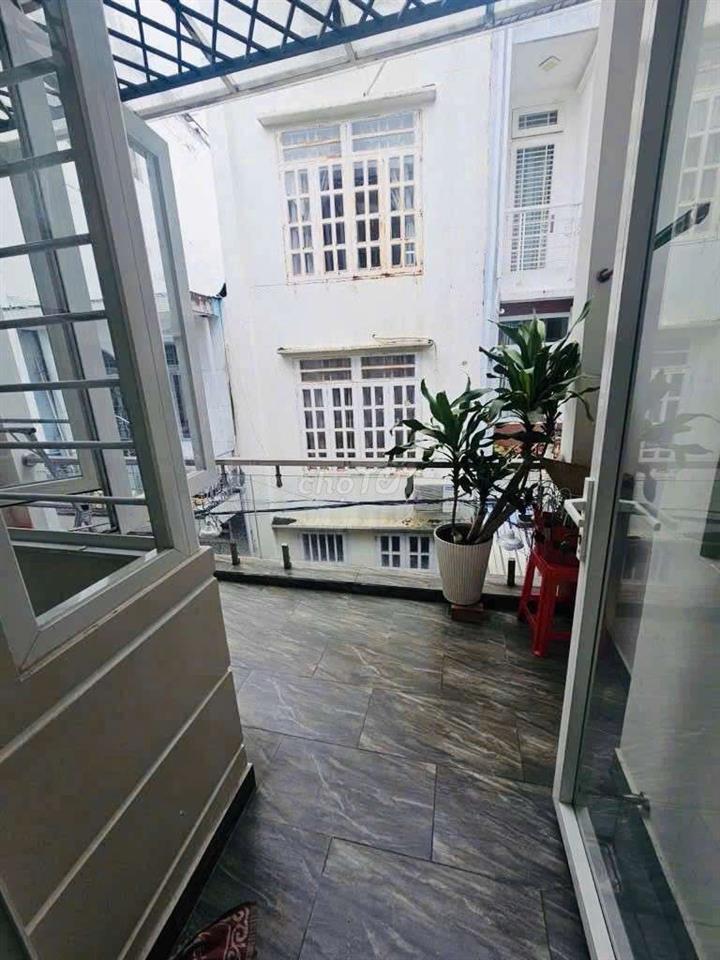 NHÀ ĐẸP KHU BÀU CÁT SÁT MẶT TIỀN 42M2 3 TẦNG