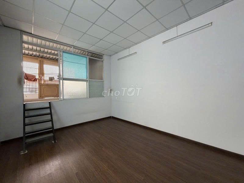  NHÀ LẠC LONG QUÂN - 47M2 - HẺM XE HƠI - GIÁ CHÀO: 5.7 TỶ 
