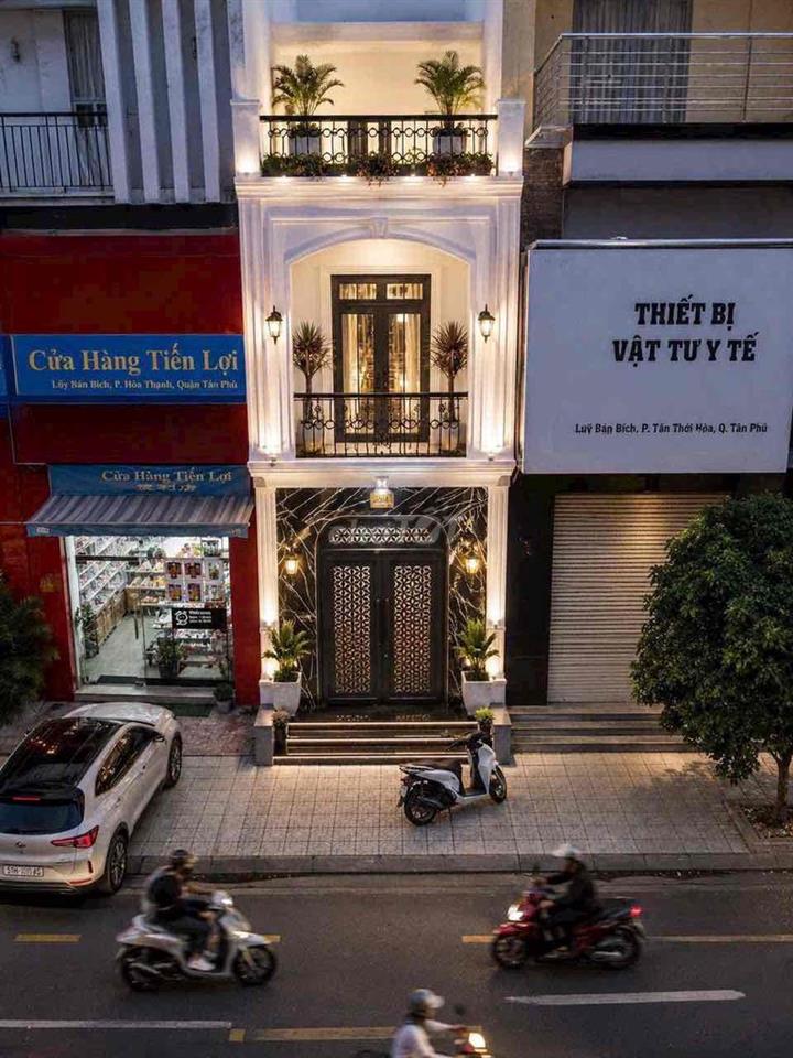 chính chủ nhà mặt tiền Luỹ bán bích