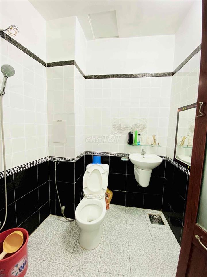 NHÀ GỐC HAI MẶT TIỀN TIỆN KINH DOANH.