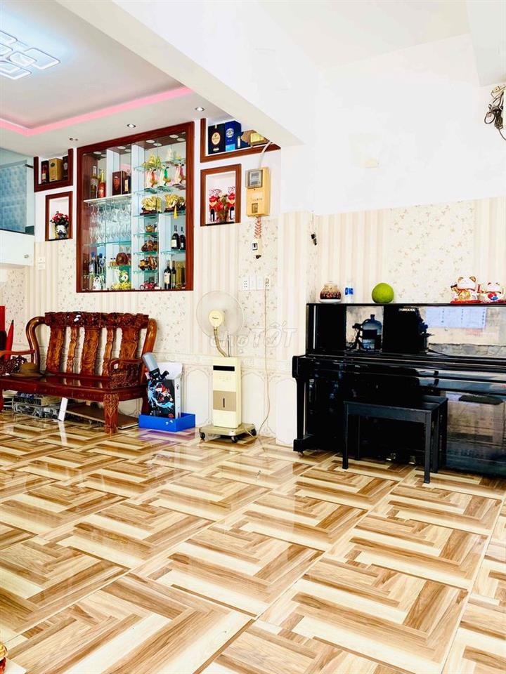NHÀ GỐC HAI MẶT TIỀN TIỆN KINH DOANH.