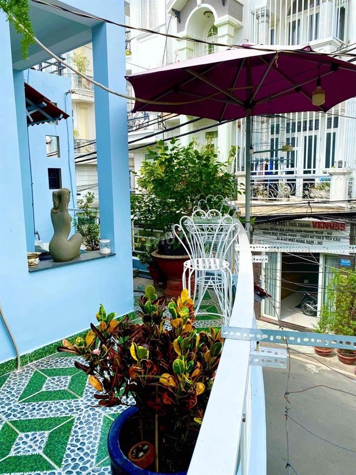 NHÀ GỐC HAI MẶT TIỀN TIỆN KINH DOANH.