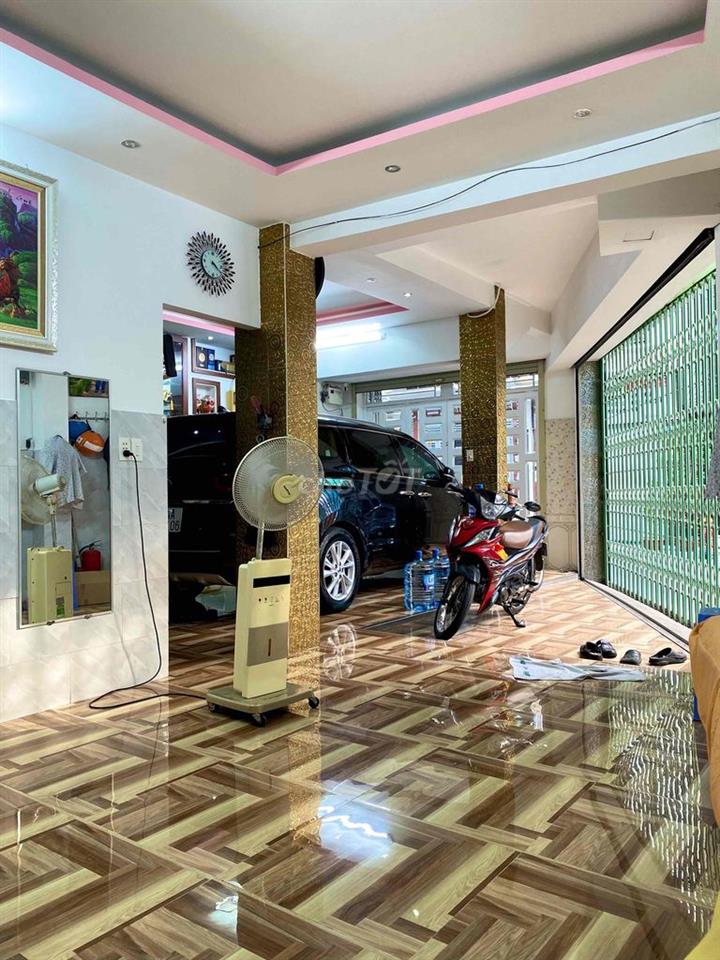 NHÀ GỐC HAI MẶT TIỀN TIỆN KINH DOANH.