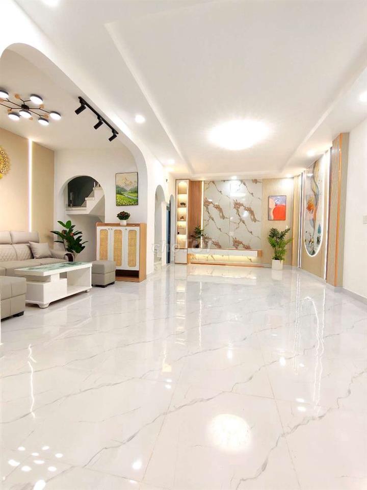 Chính chủ bán nhà mặt tiền ngang 8m Đẹp