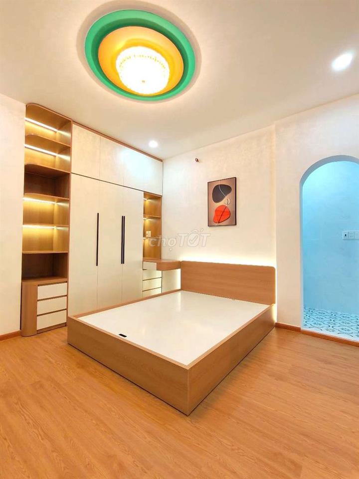 Chính chủ bán nhà mặt tiền ngang 8m Đẹp