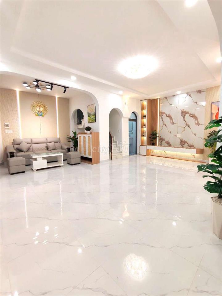 Chính chủ bán nhà mặt tiền ngang 8m Đẹp