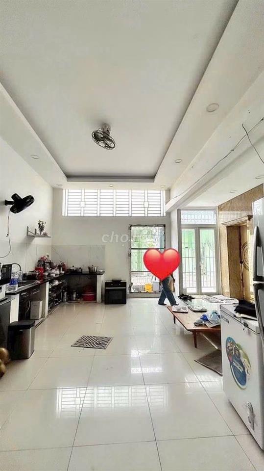 Bán nhà mặt tiền đường Tân Xuân - Ngay trung tâm chợ Tân Bình