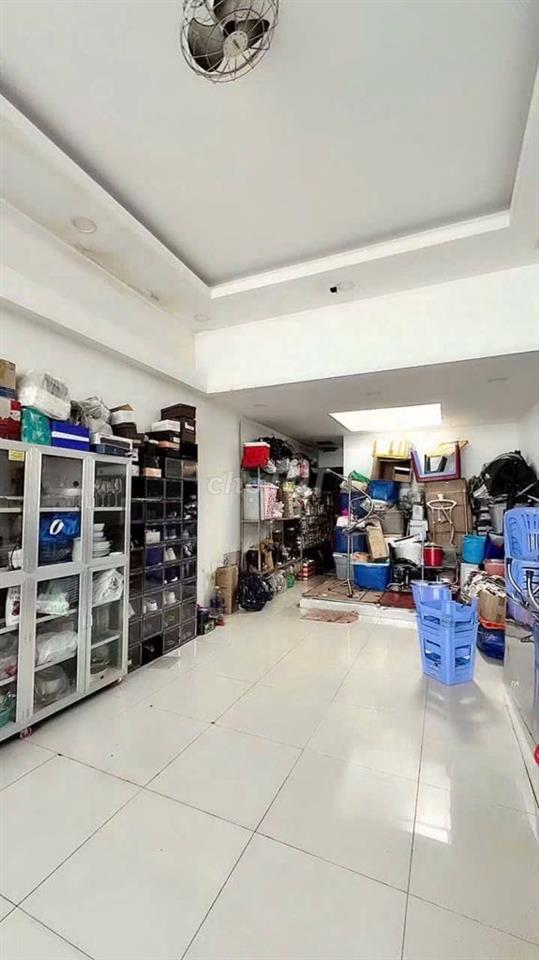 Bán nhà mặt tiền đường Tân Xuân - Ngay trung tâm chợ Tân Bình
