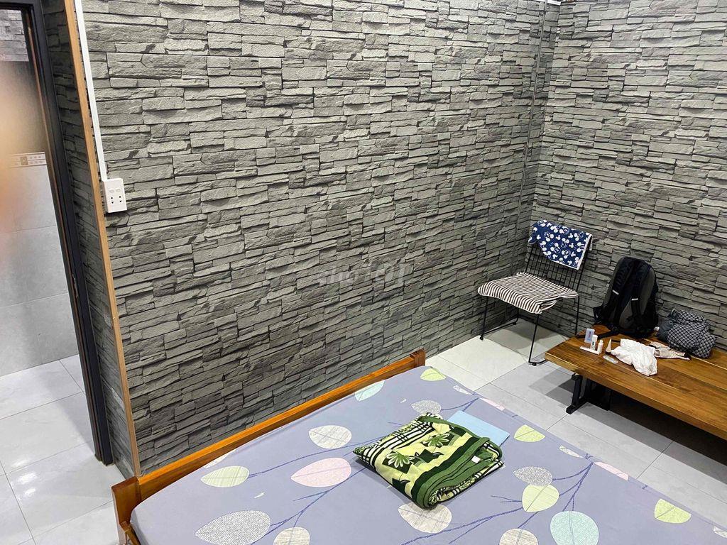 nhà rộng 80m² đẹp, hẻm cạn thông 2 đường chính Hồng Lạc