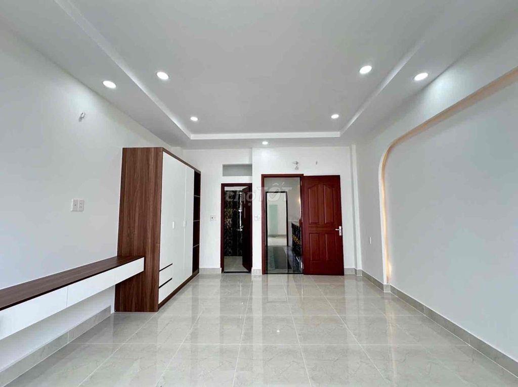 NHÀ HẺM XE HƠI TRƯỜNG CHINH TÂN BÌNH KHU TRUNG TAM ĐÔNG DÂN CU