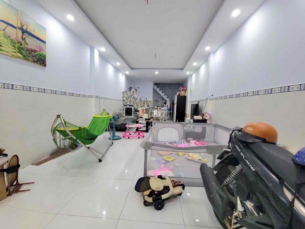 NHÀ NI SƯ HUỲNH LIÊN TÂN BÌNH ĐƯỜNG THÔNG THOÁNG KHU AN NINH