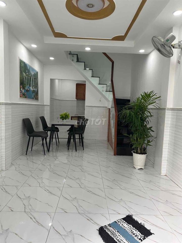 HẺM XE HƠI HUỲNH VĂN CHÍNH TÂN PHÚ THUẬN TIỆN DI CHUYEN TRUNG TAM