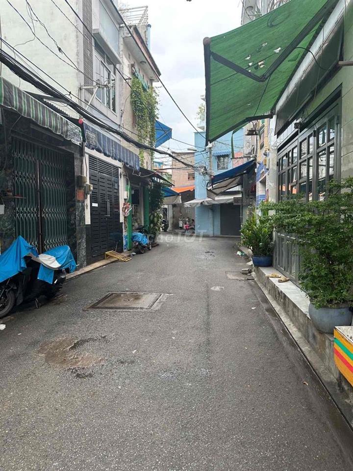 HẺM XE HƠI HUỲNH VĂN CHÍNH TÂN PHÚ THUẬN TIỆN DI CHUYEN TRUNG TAM