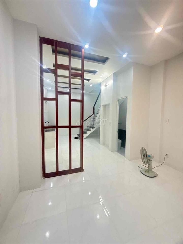 NHÀ 3 TẦNG PHÚ THO HOÀ TÂN PHÚ GIAO THONGTHUAN TIỆN