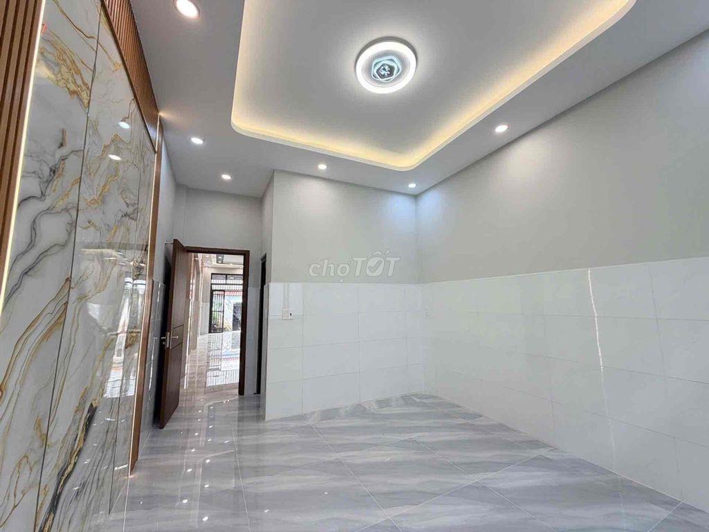 NHÀ HXH 2 TẦNG BTCT NGAY EAON TÂN PHÚ HẺM THÔNG THOÁNG