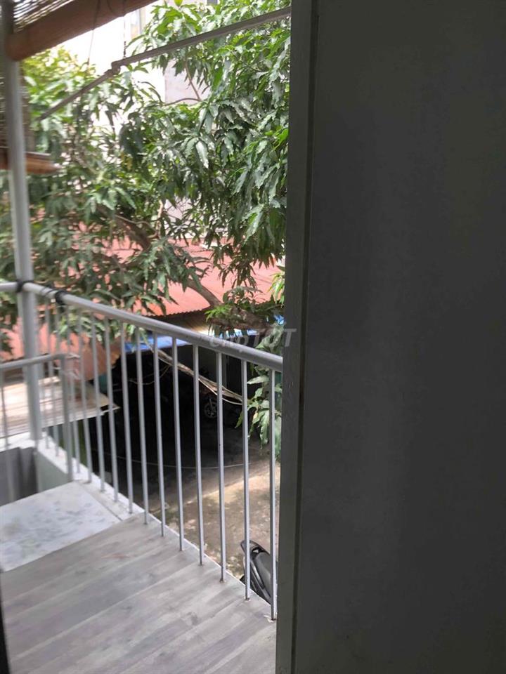 Phòng ban công cửa sổ full nội thất, 5p đến ĐHBK