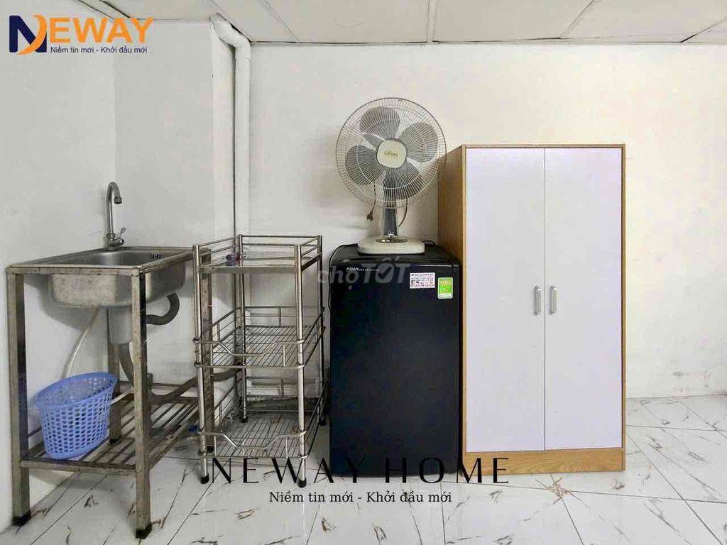 Phòng cửa sổ full  nội thất, 5p đi bộ đến Huit, tại 24 Lê Trọng Tấn
