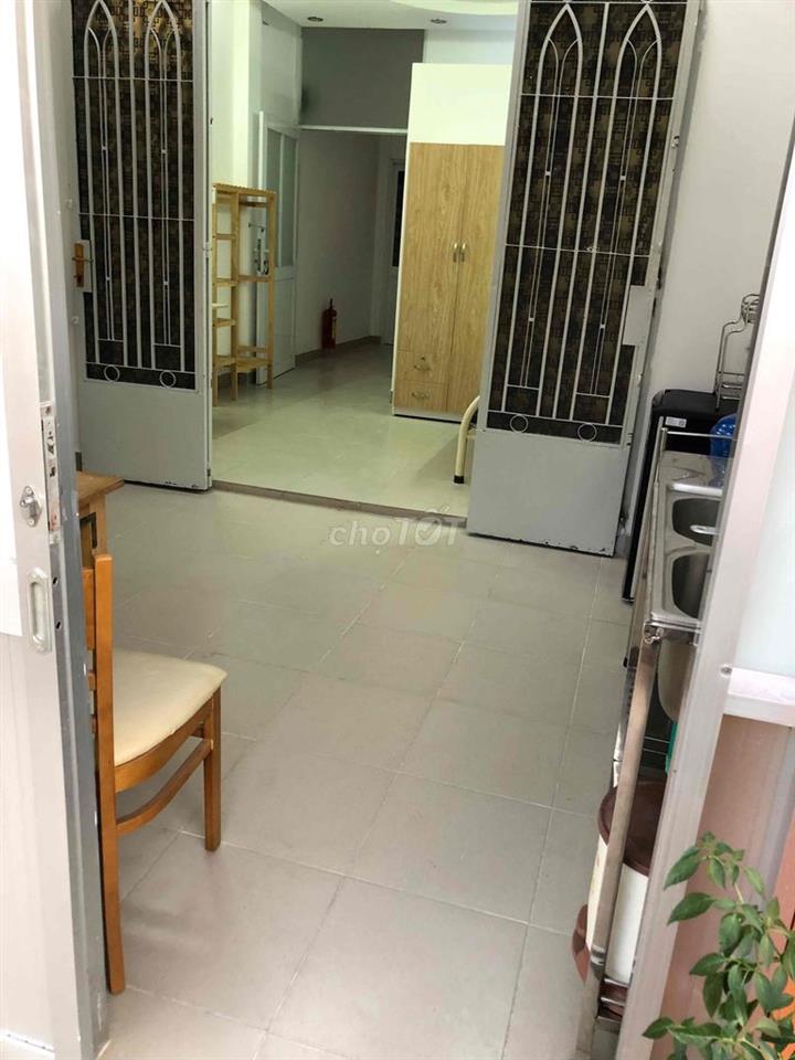 2 phòng ngủ+ban công+tách bếp