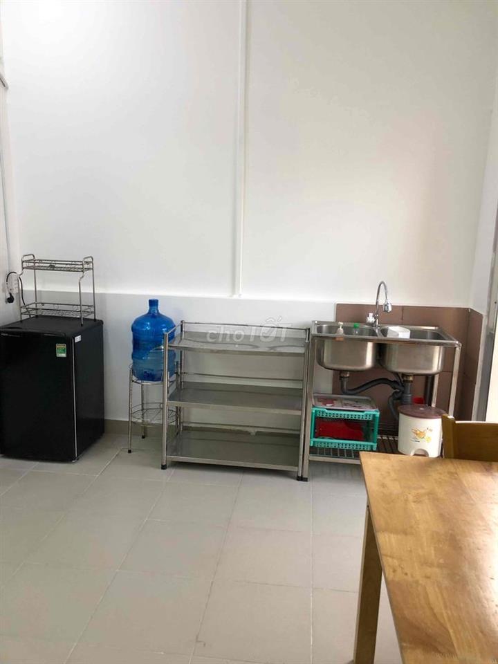 2 phòng ngủ+ban công+tách bếp