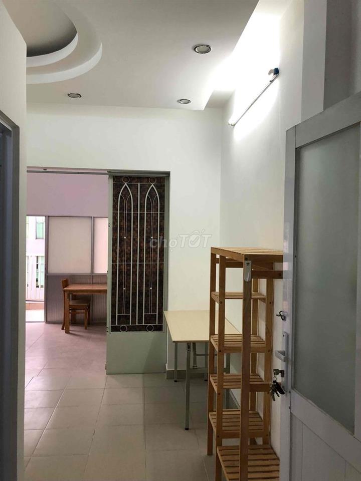 2 phòng ngủ+ban công+tách bếp