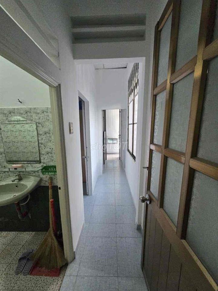 Phòng ban công, cửa sổ, bếp ngoài phòng full nội thất