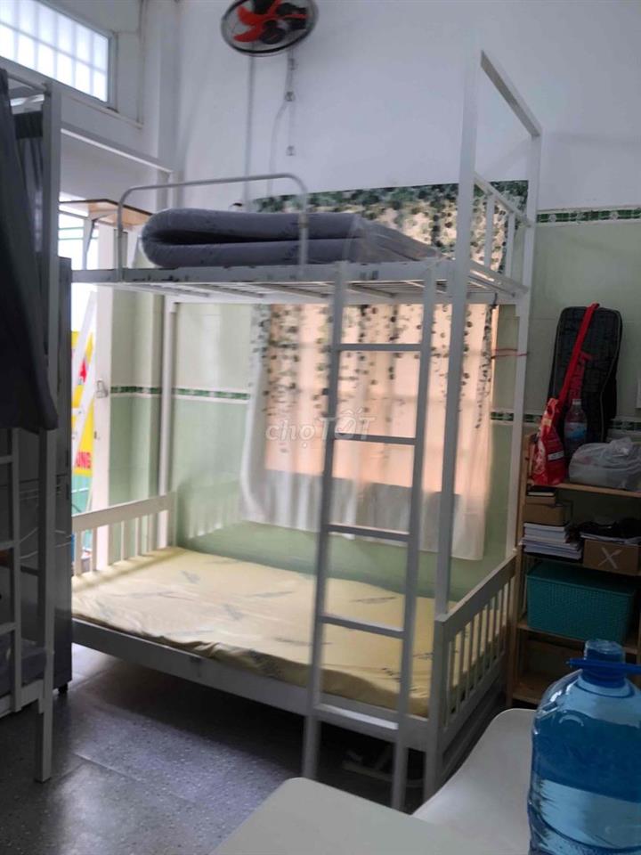 Nữ ở ghép sát cạnh ĐH Công Thương tại 24 Lê Trọng Tấn