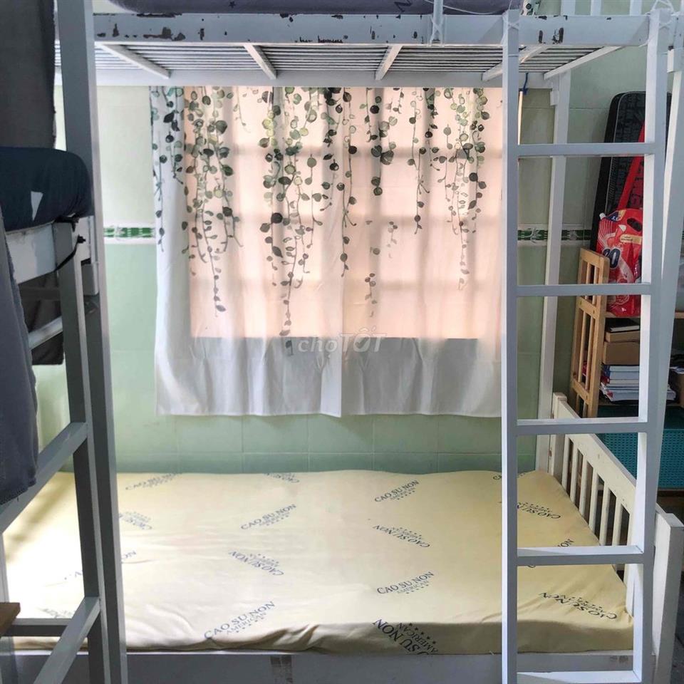 Nữ ở ghép sát cạnh ĐH Công Thương tại 24 Lê Trọng Tấn