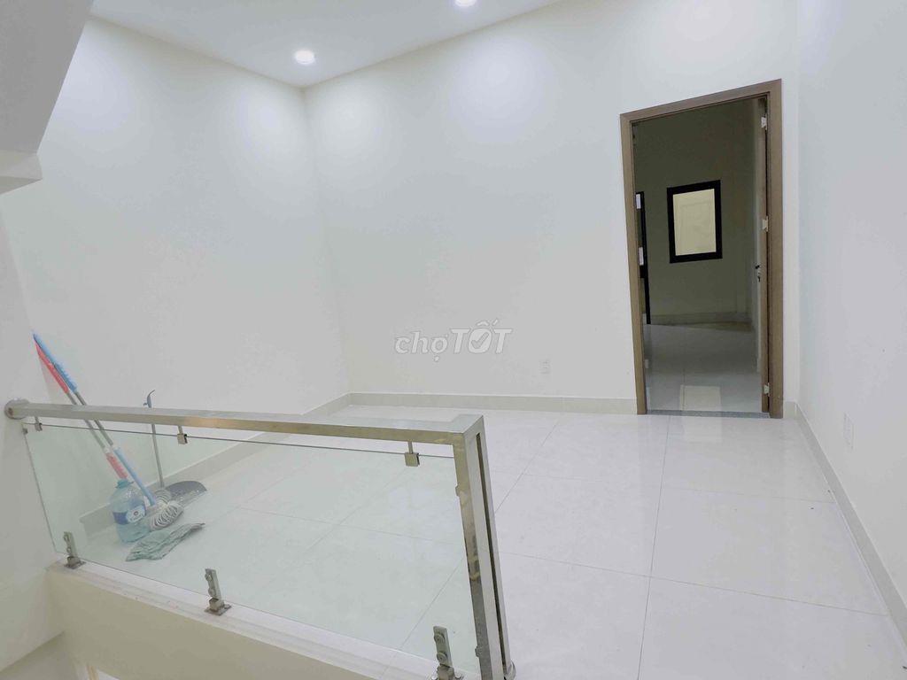 Cho thuê nhà 68/33 Út Tịch, 3 tầng ST, 4,2x20m, 25tr/tháng
