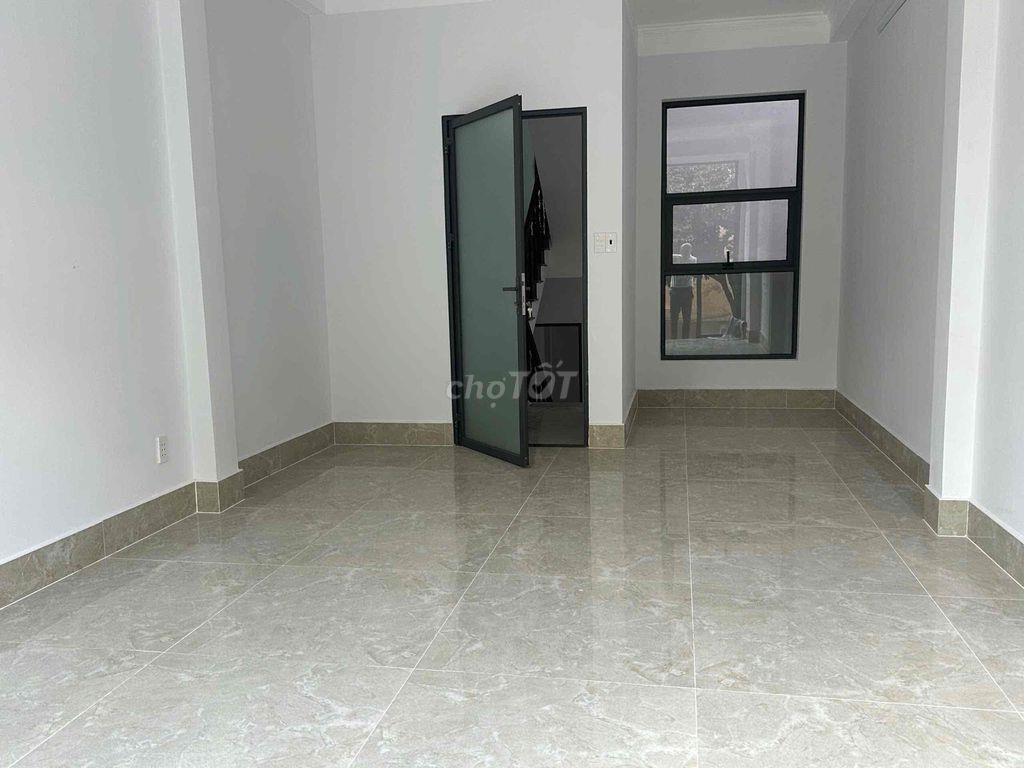 Cho Thuê nhà MT 389 Nguyễn Trọng Tuyển, 4x18m, 4 Tầng ST, (dt sàn 168)