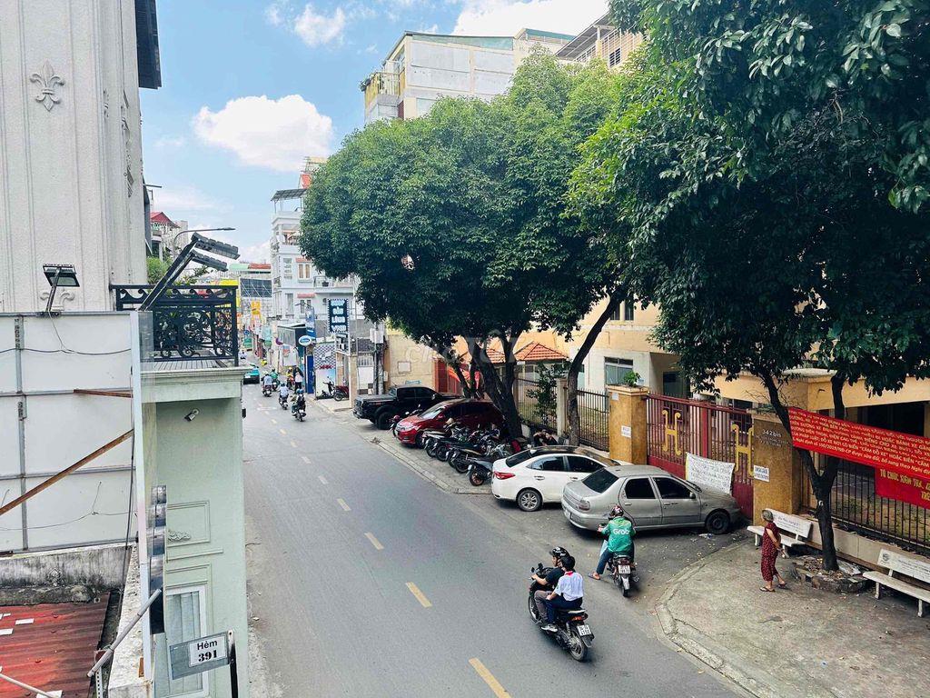 Cho Thuê nhà MT 389 Nguyễn Trọng Tuyển, 4x18m, 4 Tầng ST, (dt sàn 168)