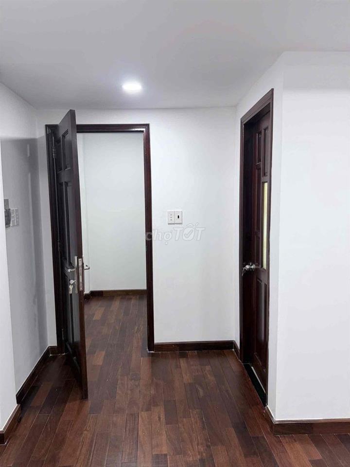 Cho thuê mặt tiền Bàu Cát Số , 8x18m. 3 tầng, 40tr/th. quá rẻ