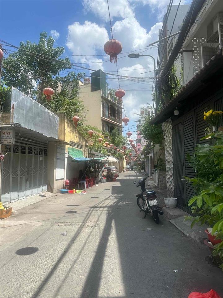 Hẻm oto Âu Cơ Tân Bình Giáp Lữu Gia Q.11 Gần Chợ