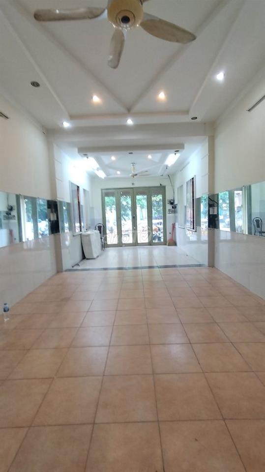 Chính chủ thiện chí bán nhà. Vị trí kinh doanh 31/12 Phan Huy Ích