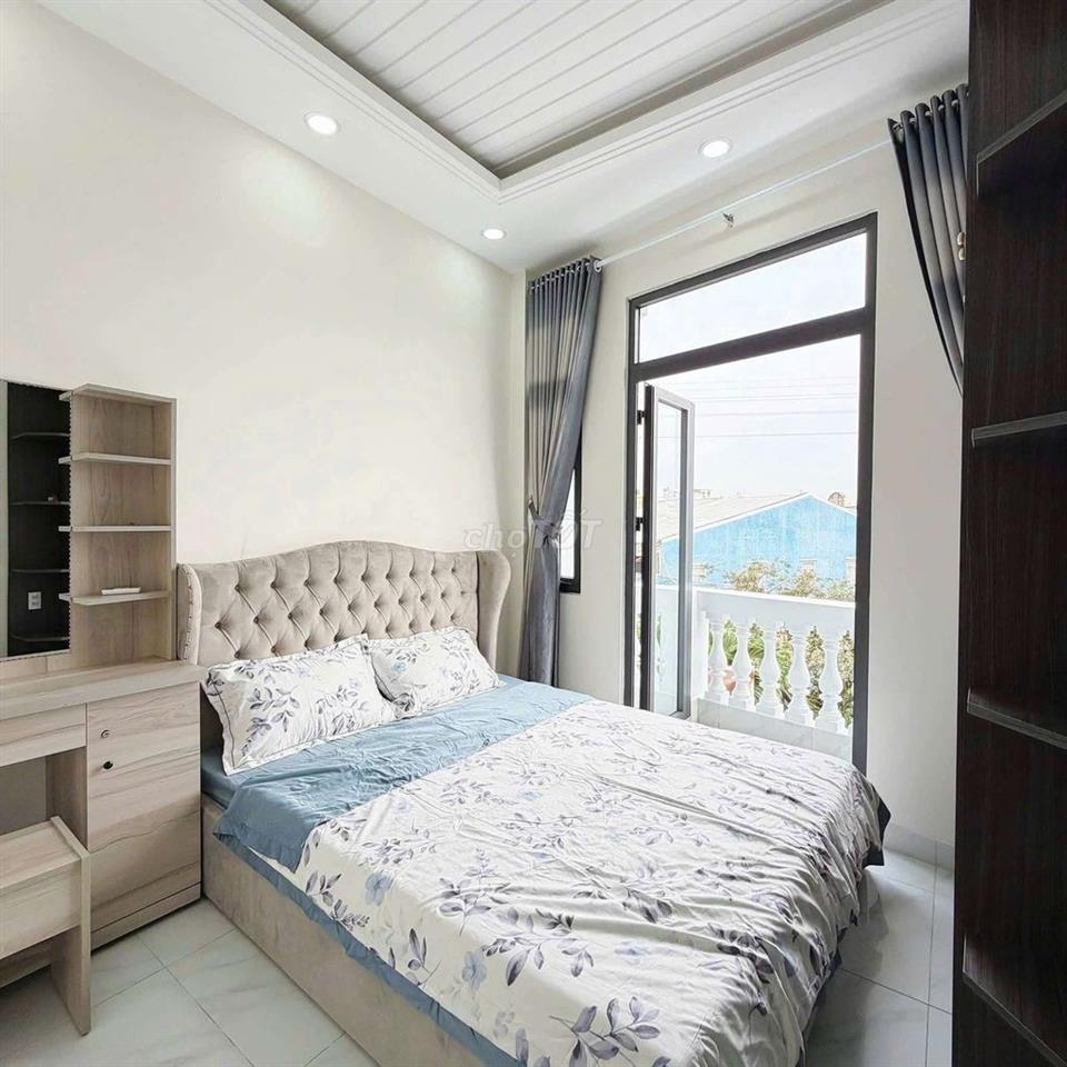 Nhà Phạm Văn Chiêu đt 3.2x10m 2 lầu sổ riêng hoàn công đủ