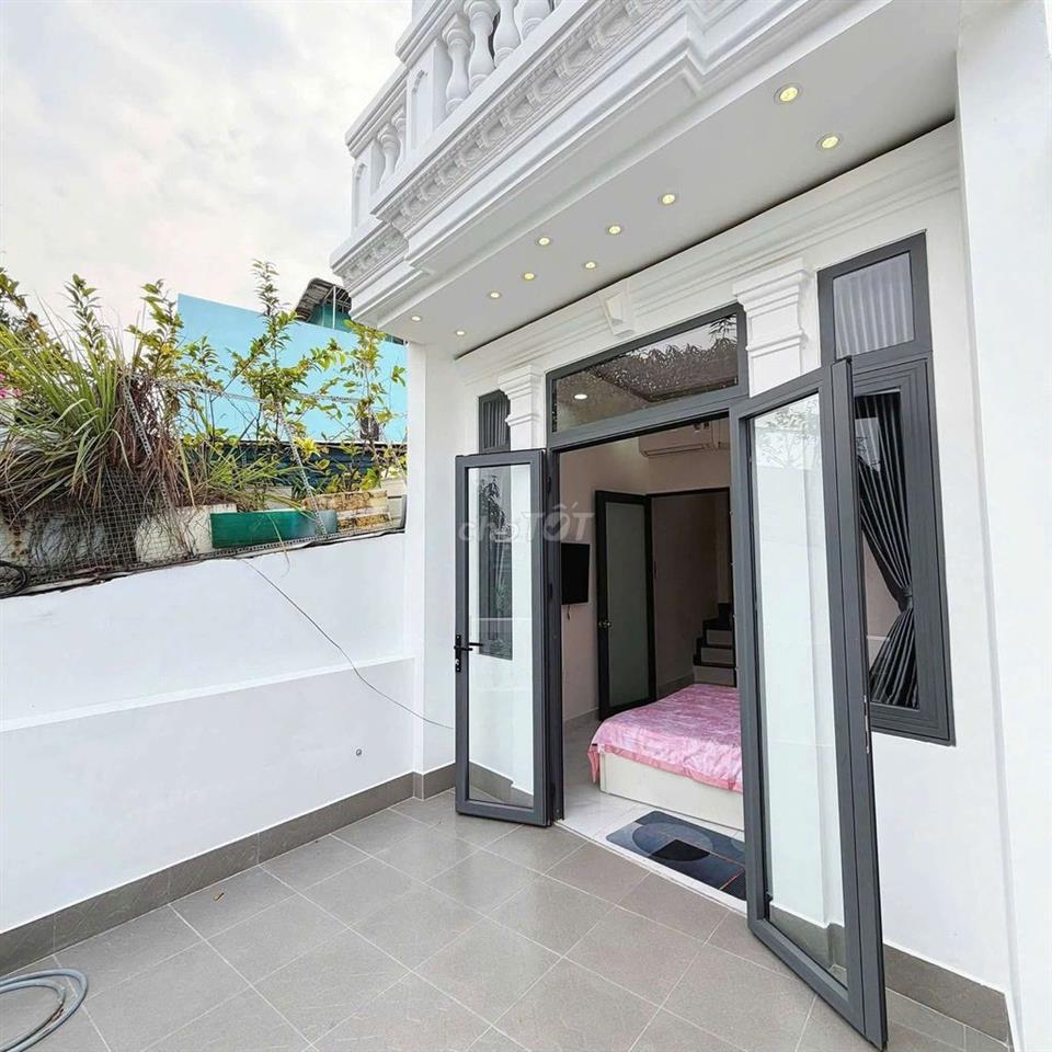 Nhà Phạm Văn Chiêu đt 3.2x10m 2 lầu sổ riêng hoàn công đủ