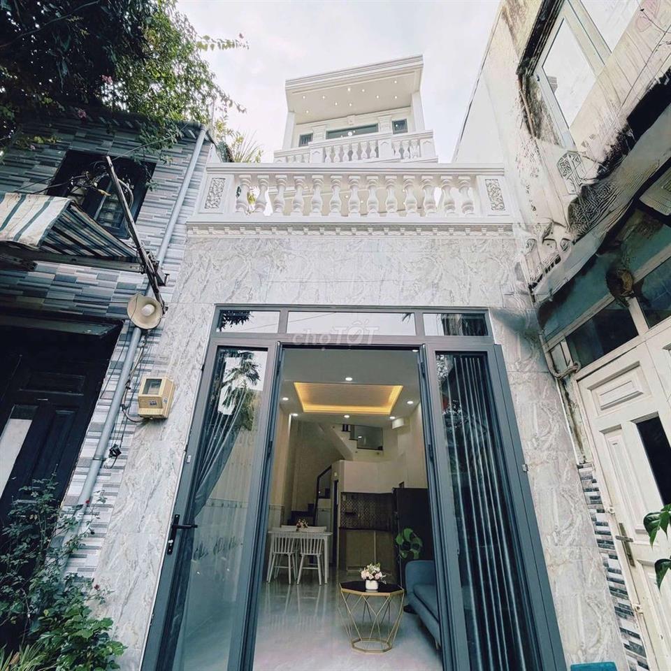 Nhà Phạm Văn Chiêu đt 3.2x10m 2 lầu sổ riêng hoàn công đủ