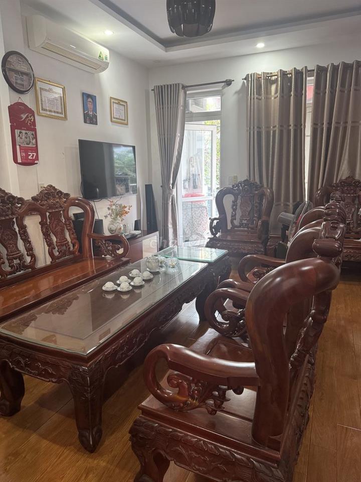 Cần bán nhà 2 mặt tiền thích hợp kinh doanh
