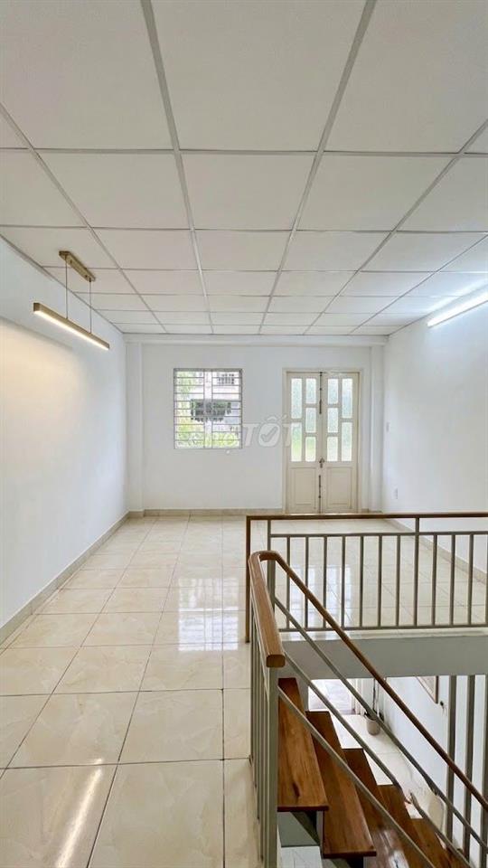 Chỉ 5 tỷ có ngày 40m2x2 tầng, Hẻm xe hơi thông thương tại F4 Tân Bình.