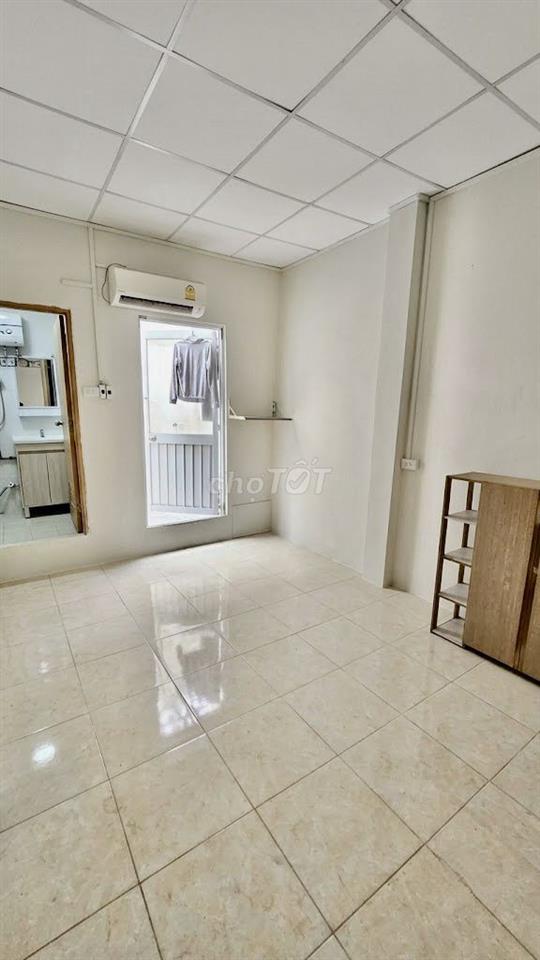 5 tỷ nhỉnh - 40m2 x 2 lầu, 1 xẹt - hẻm xe hơi ngay CV Hoàng Văn Thụ