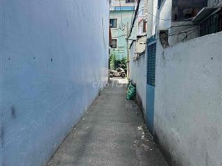 Cần bán gấp nhà đường Chử Đồng Tử, Tân Bình. Gần chợ Tân Bình