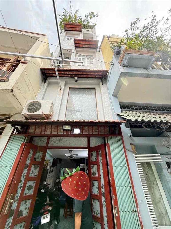 nhà 2 mặt tiền