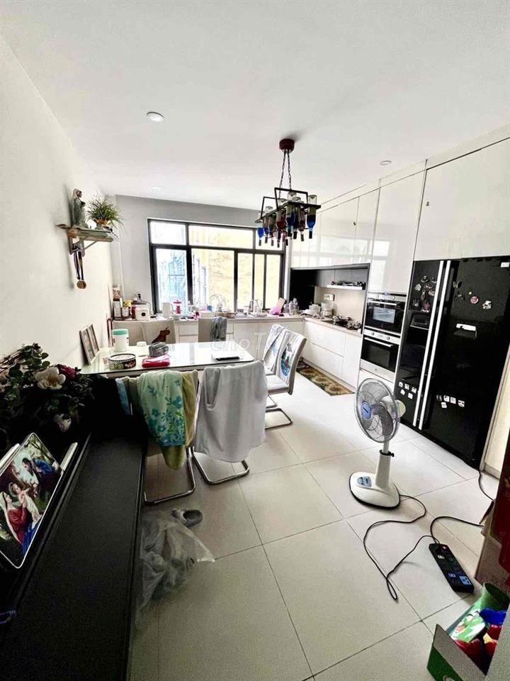 HXH Cách Mạng Tháng 8 giáp Quận 10 - xe hơi đỗ cửa - 84m2 4 tầng 10tỷ9