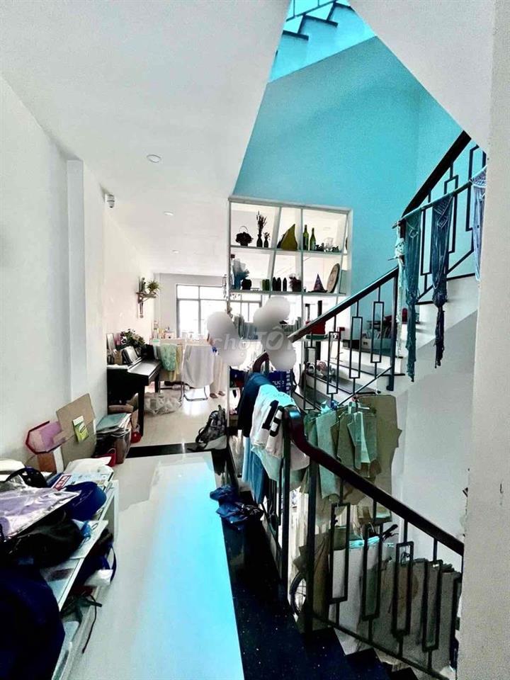 HXH Cách Mạng Tháng 8 giáp Quận 10 - xe hơi đỗ cửa - 84m2 4 tầng 10tỷ9