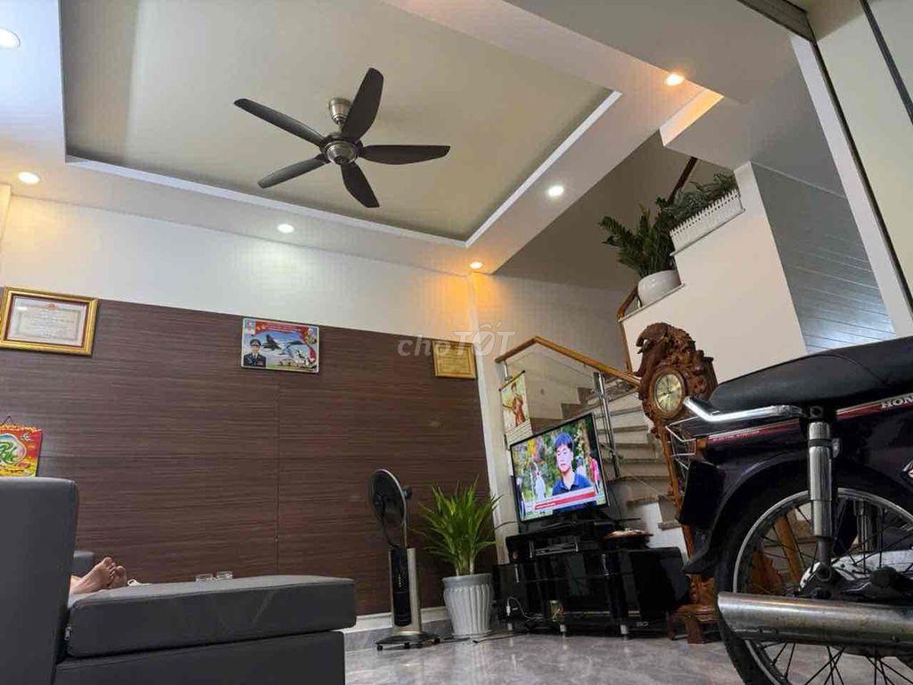 BÁN GẤP NHÀ MỚI ĐẸP,RỘNG 65 m2. x 4 TẦNG