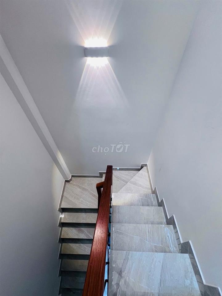 HẺM XE HƠI - NHÀ ĐẸP 4 TẦNG - KHU VIP LẠC LONG QUÂN - 37M2 SỔ VUÔNG 