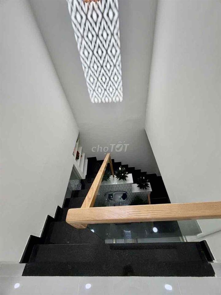 HOÀNG BẬT ĐẠT, TÂN BÌNH, HẺM XE TẢI, GẦN MT, 48 m2, 2 TẦNG, 3PN 2WC