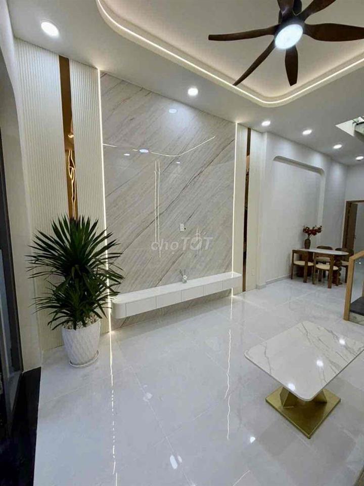 HOÀNG BẬT ĐẠT, TÂN BÌNH, HẺM XE TẢI, GẦN MT, 48 m2, 2 TẦNG, 3PN 2WC