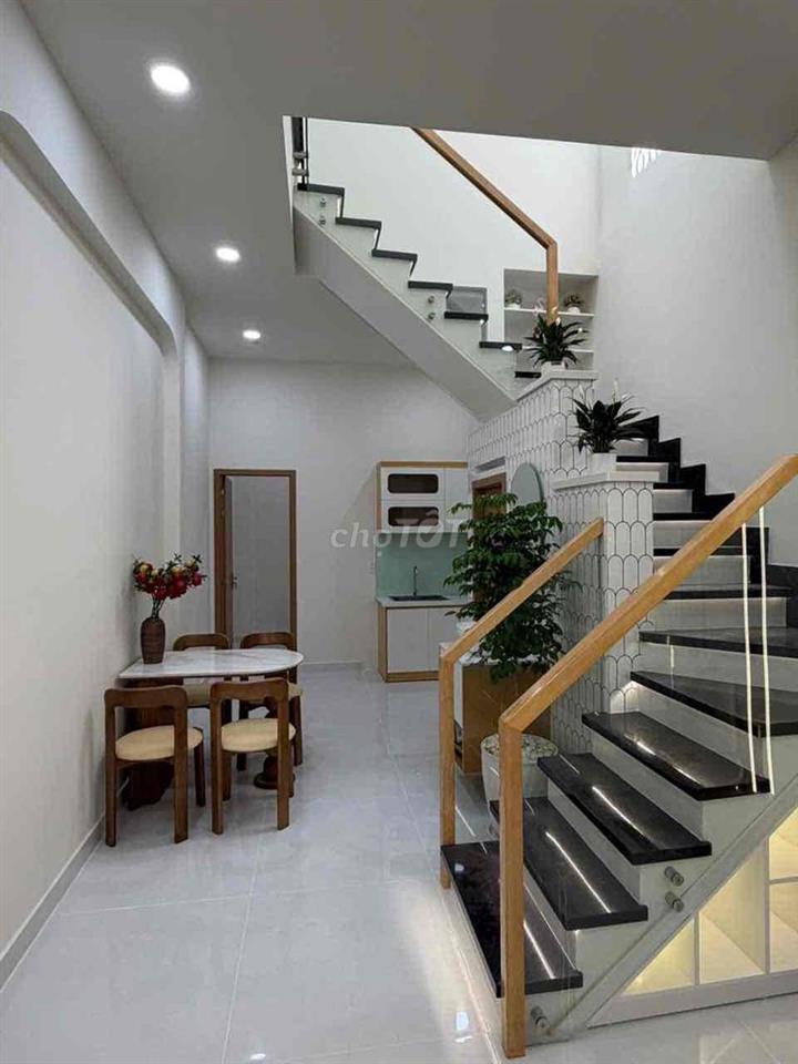 HOÀNG BẬT ĐẠT, TÂN BÌNH, HẺM XE TẢI, GẦN MT, 48 m2, 2 TẦNG, 3PN 2WC
