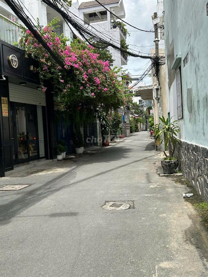 Nhà bán nhanh hẻm xe hơi ngay trung tâm p1, Tân Bình