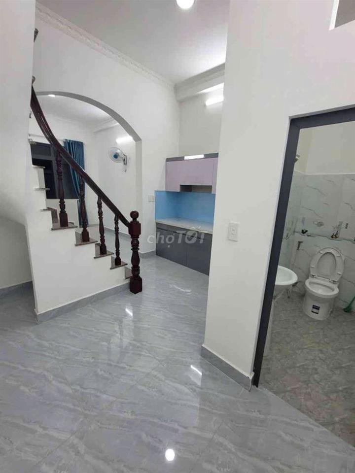 Siêu hiếm nhà mới cách mt Phạm Văn Bạch 10m,dt: 4x10m. Chỉ 4,68 tỷ